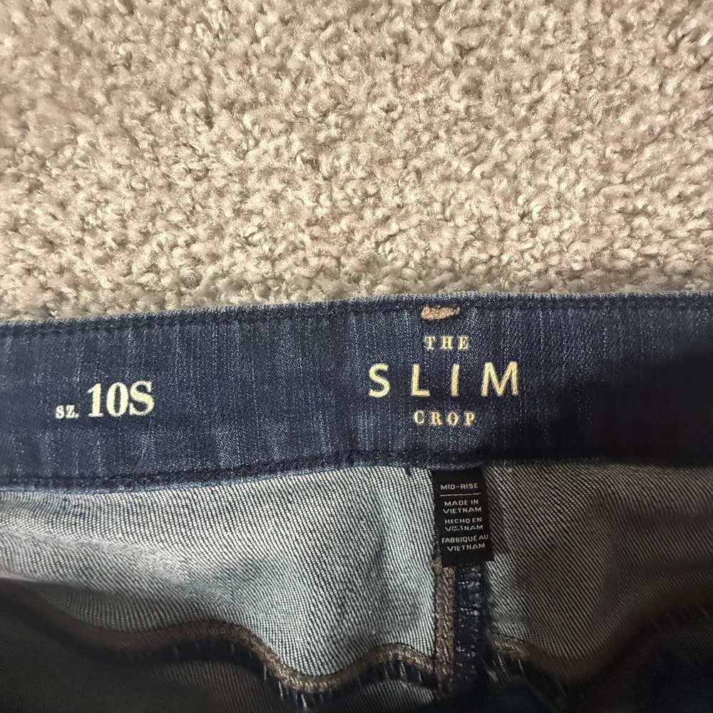 White House Black Market Slim Crop Jeans – Size 10S Dark wash Like new - Picture 5 of 8